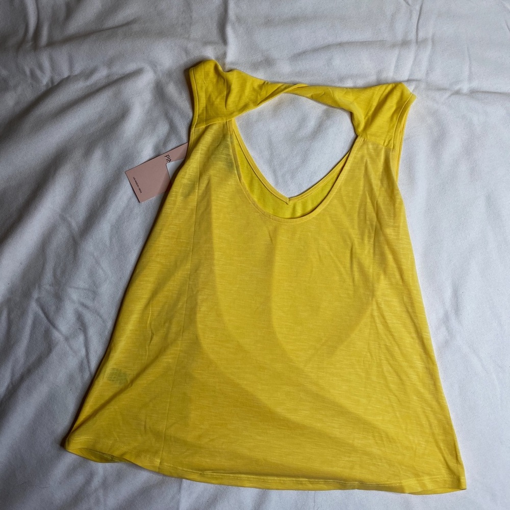 Workout Top Yellow Loose Fitting Open Back